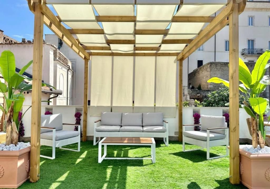 Terrazzo di Solaria con vista sui tetti di Tivoli
